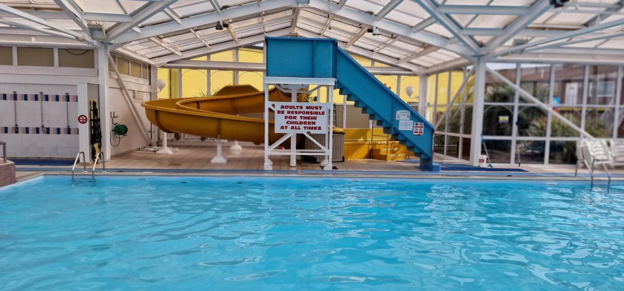 Staycation Coastfields Holiday Park Jg84 Інголдмеллс Екстер'єр фото
